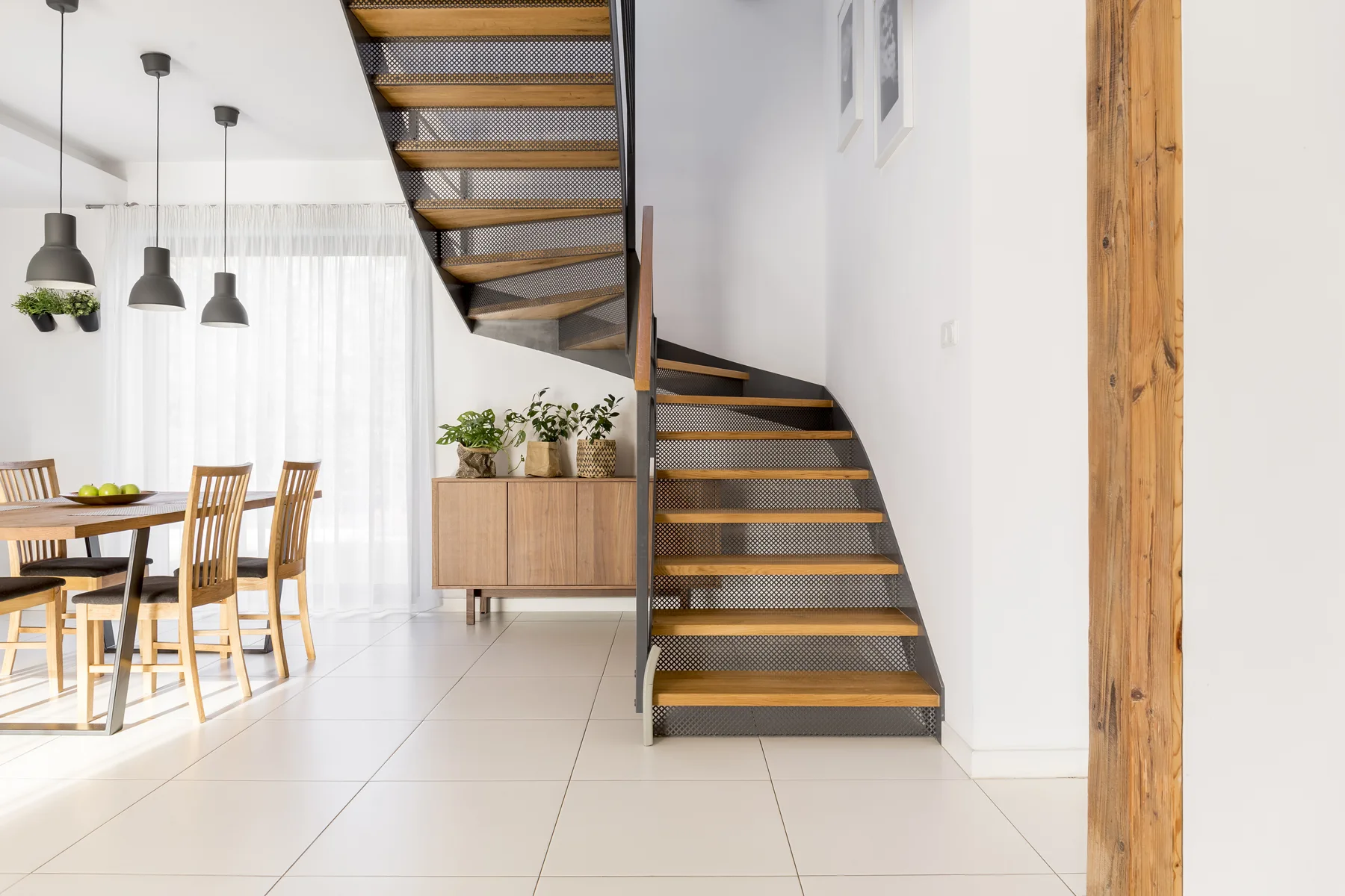 WHITE-APARTMENT-WITH-STAIRCASE-2024-10-18-09-35-20-UTC